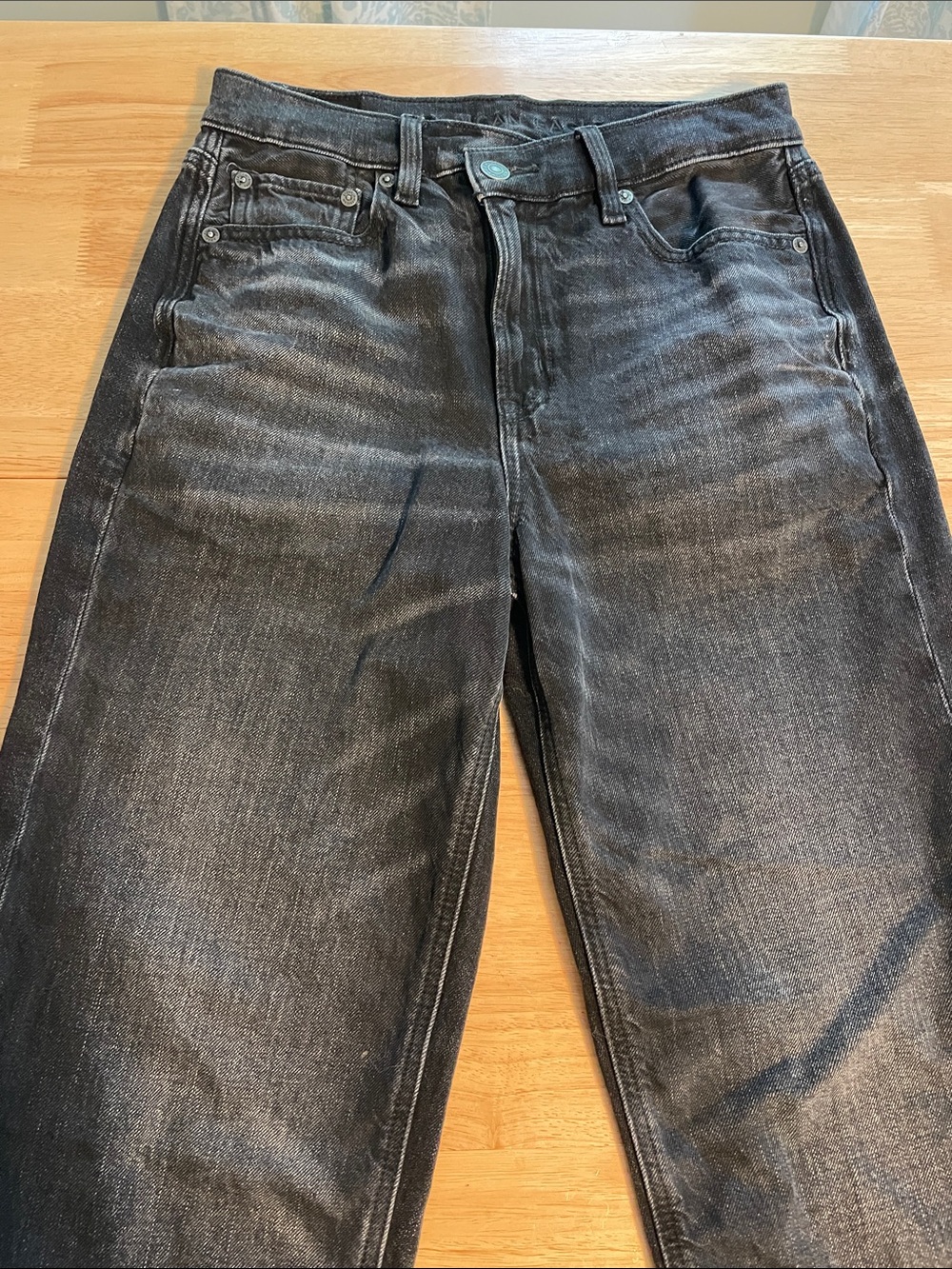 American Eagle Women’s super High Waisted Baggy Straight Strigid Jeans